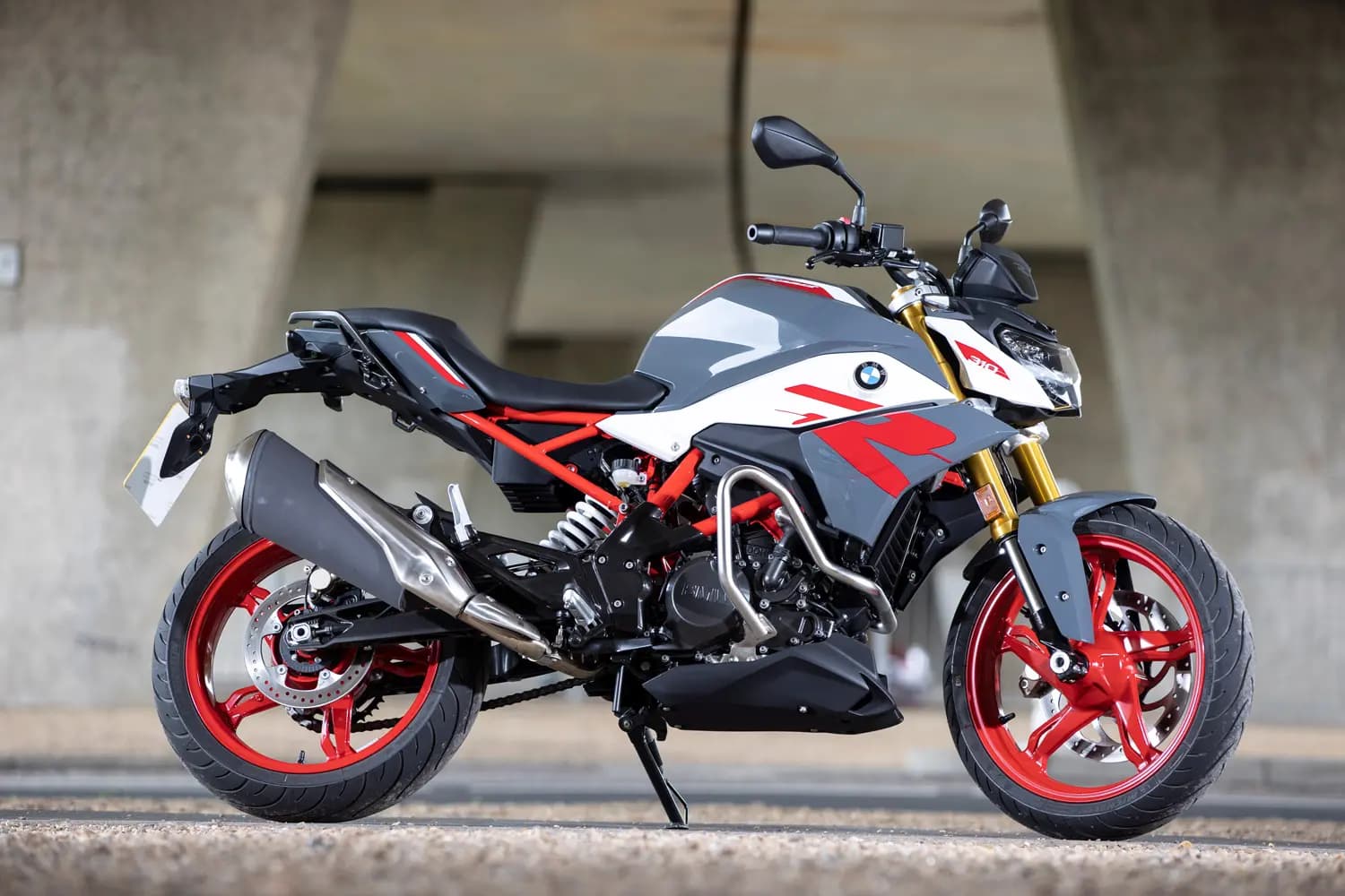 BMW G 310 R's card image