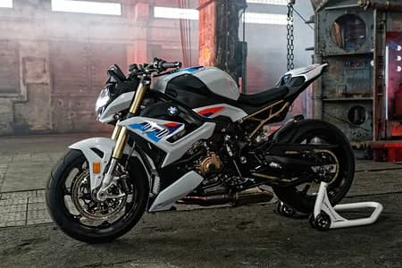 BMW S 1000 R's card image