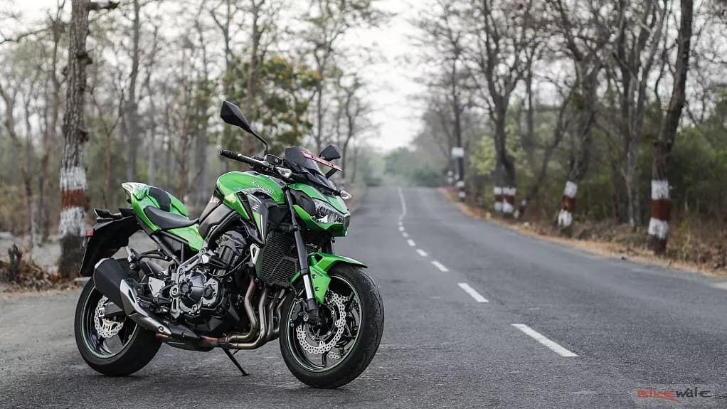 Kawasaki Z900's card image