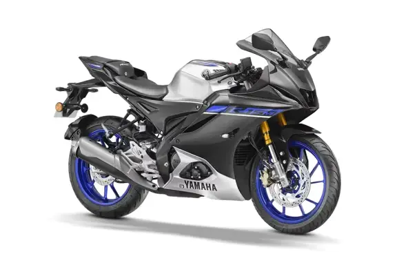 Yamaha R15 V4