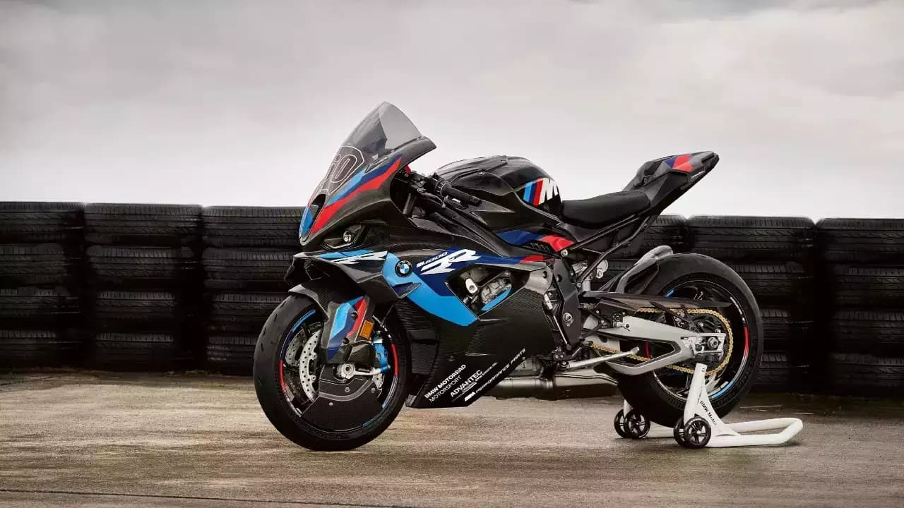 BMW M 1000 RR's card image