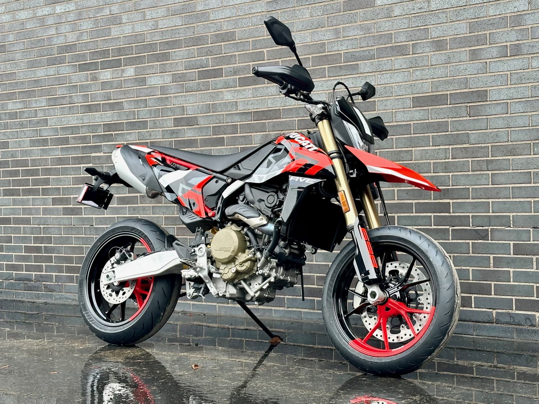 Ducati Hypermotard 698 Mono's card image