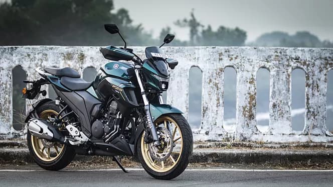 Yamaha FZS 25's card image